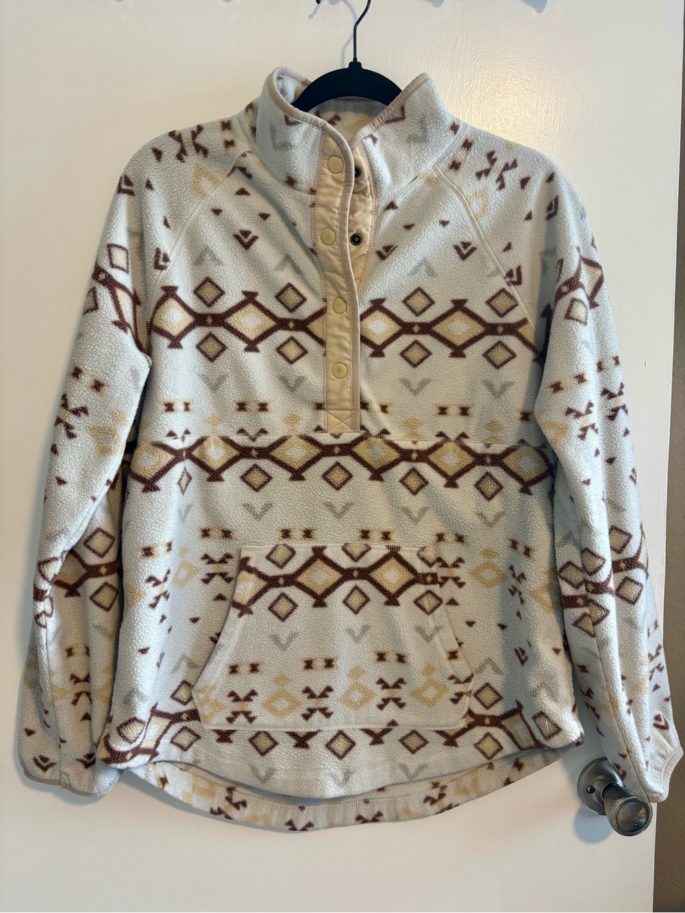 Source Unknown Cream Fleece Snap-Front Pullover with Brown & Tan Pattern
